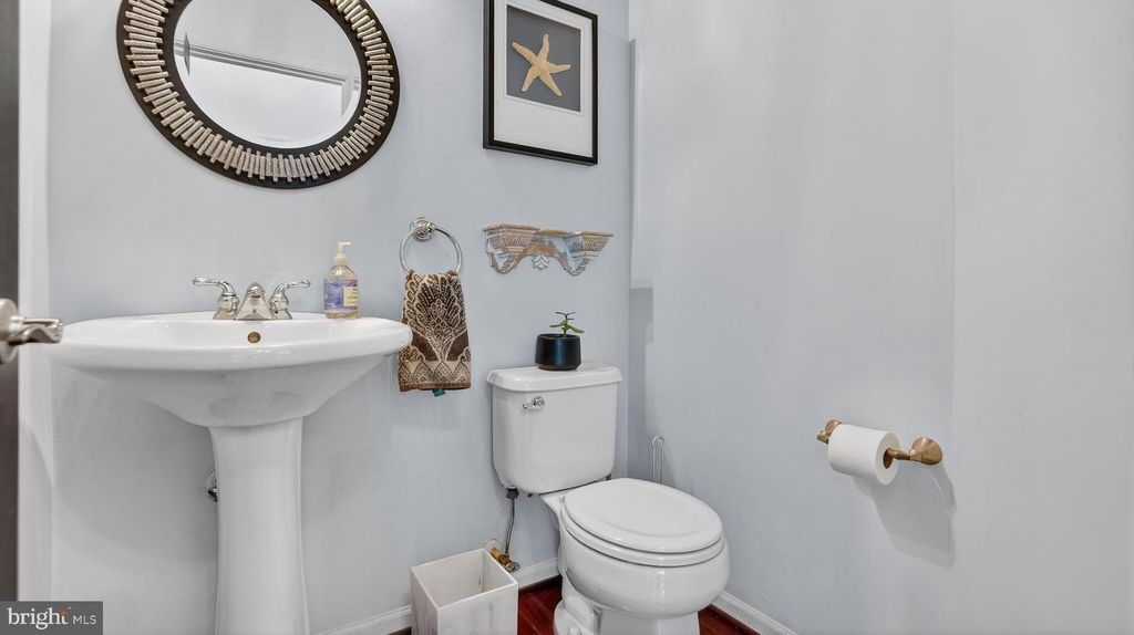 Image 26 of property listing at 2801 CARVER RD, Crofton, MD 21114