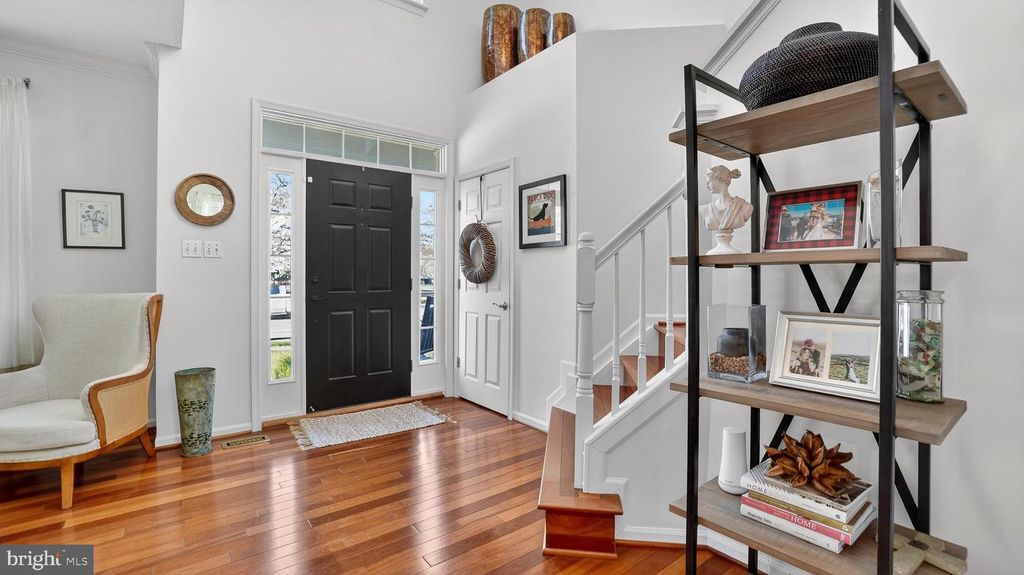 Image 3 of property listing at 2801 CARVER RD, Crofton, MD 21114