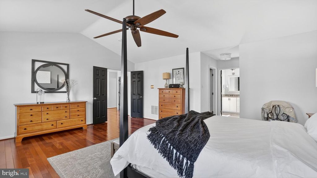 Image 31 of property listing at 2801 CARVER RD, Crofton, MD 21114