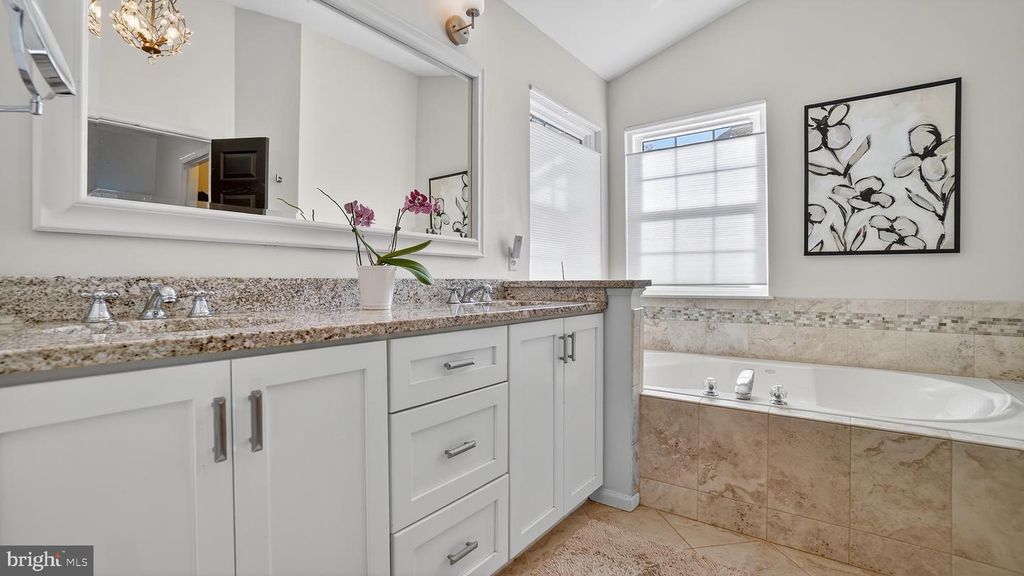 Image 37 of property listing at 2801 CARVER RD, Crofton, MD 21114