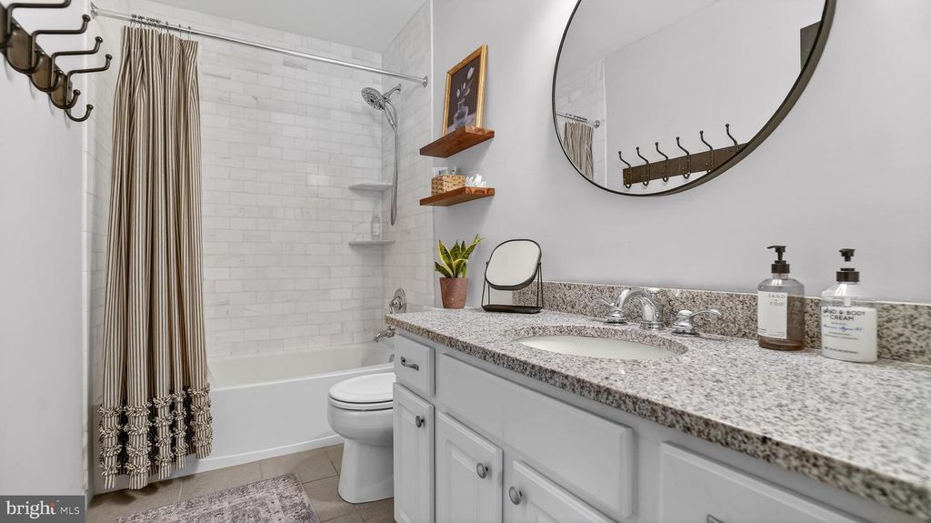 Image 47 of property listing at 2801 CARVER RD, Crofton, MD 21114