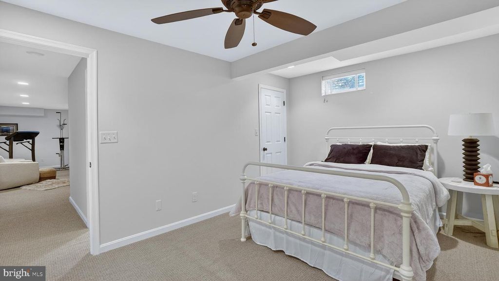 Image 59 of property listing at 2801 CARVER RD, Crofton, MD 21114