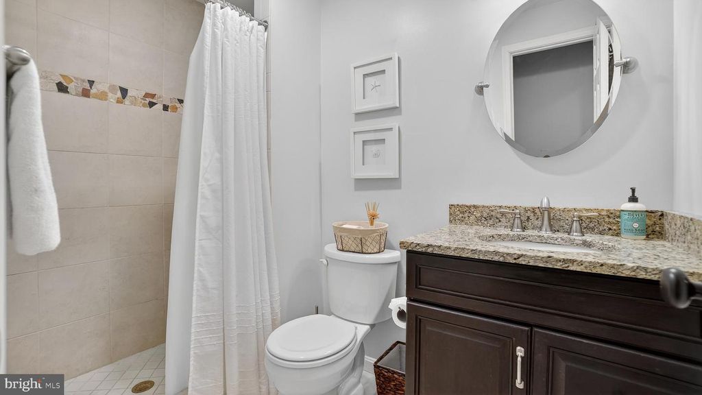 Image 61 of property listing at 2801 CARVER RD, Crofton, MD 21114