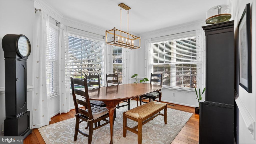 Image 8 of property listing at 2801 CARVER RD, Crofton, MD 21114