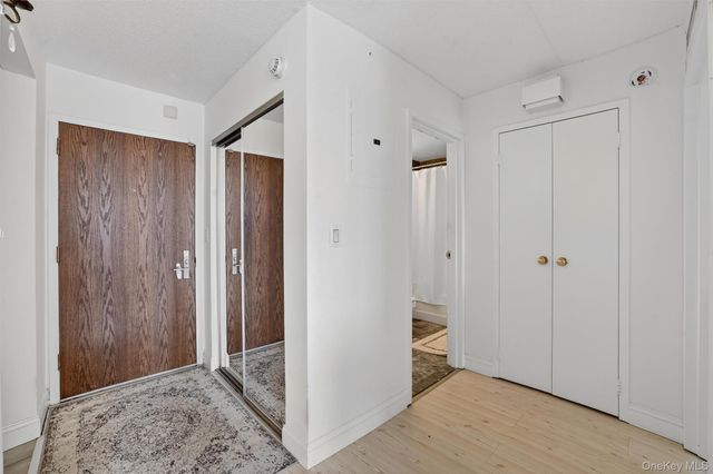 4 Martine Avenue 612, White Plains, NY 10606