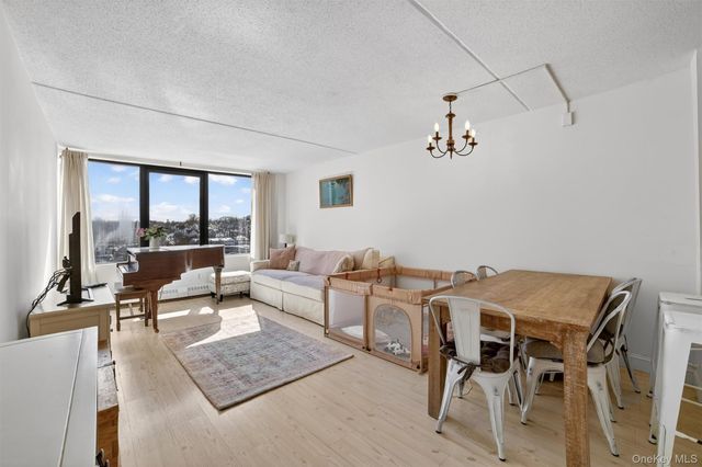 4 Martine Avenue 612, White Plains, NY 10606