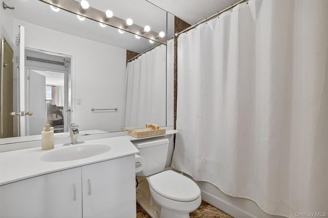 4 Martine Avenue 612, White Plains, NY 10606