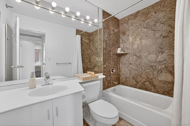 4 Martine Avenue 612, White Plains, NY 10606