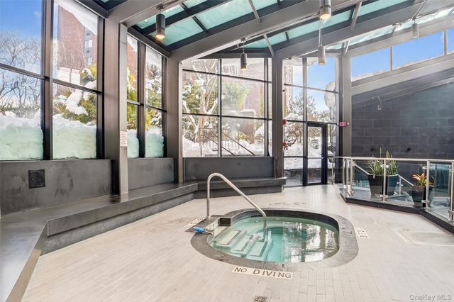 4 Martine Avenue 612, White Plains, NY 10606