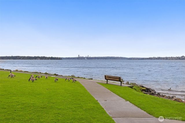 10618 NE 54th Lane, Kirkland, WA 98033