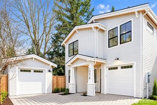 10618 NE 54th Lane, Kirkland, WA 98033