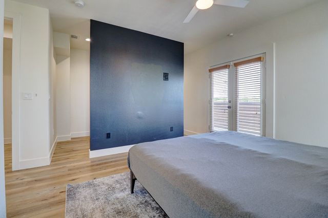 183 S Prairie Avenue, Dallas, TX 75226
