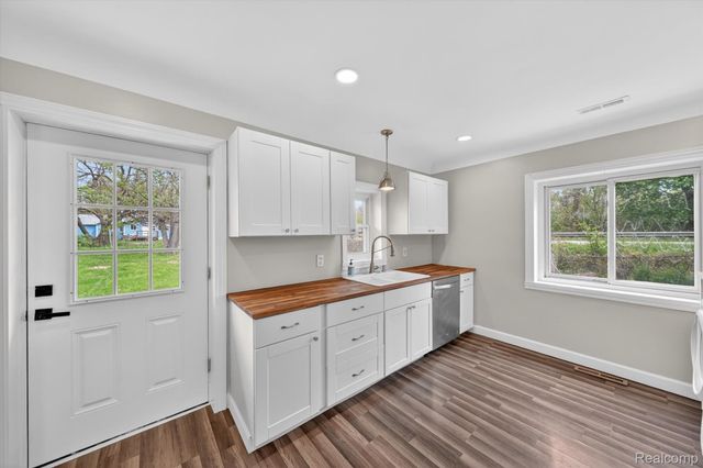 15013 Birchwood Drive, Holly Township, MI 48442