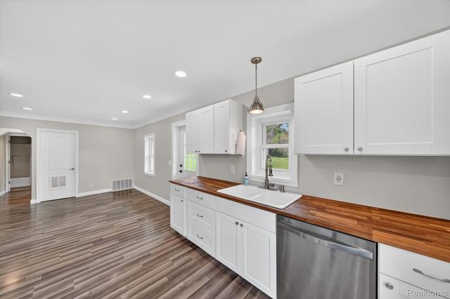 15013 Birchwood Drive, Holly Township, MI 48442
