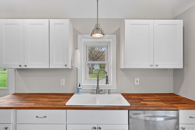 15013 Birchwood Drive, Holly Township, MI 48442
