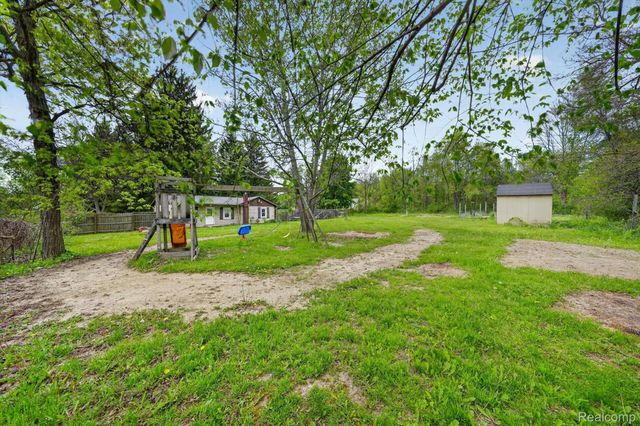 15013 Birchwood Drive, Holly Township, MI 48442