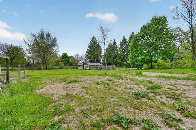 15013 Birchwood Drive, Holly Township, MI 48442