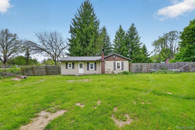15013 Birchwood Drive, Holly Township, MI 48442