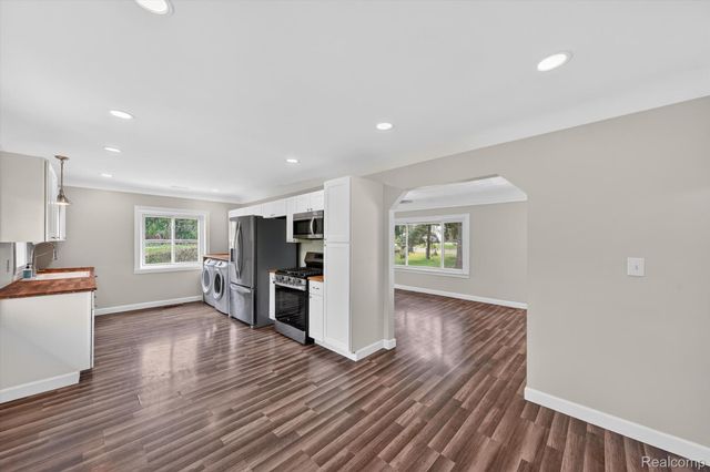 15013 Birchwood Drive, Holly Township, MI 48442