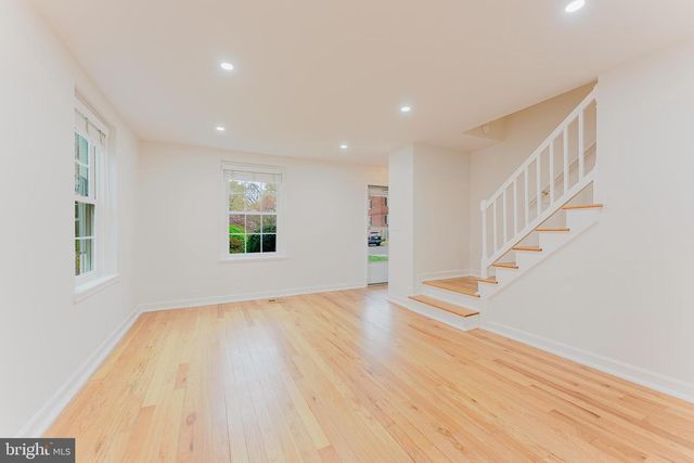 4910 29TH RD S, Arlington, VA 22206