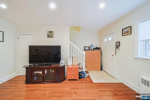 295 Tenafly Road I, Tenafly, NJ 07670