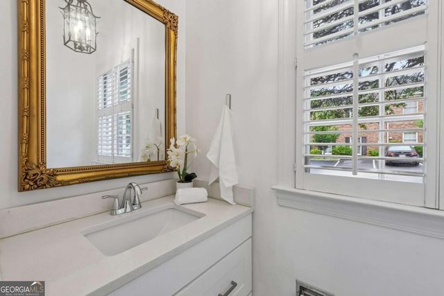 11 Kings Walk NE, Atlanta, GA 30307