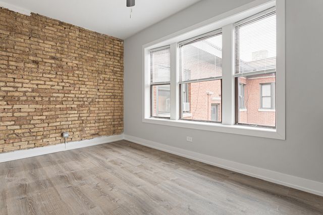 7425 N Clark Street 3, Chicago, IL 60626