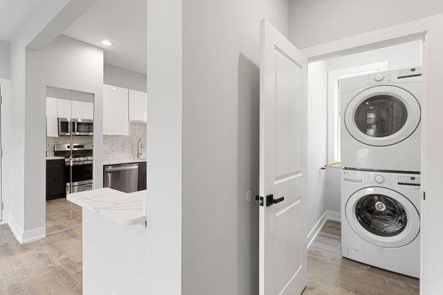 7425 N Clark Street 3, Chicago, IL 60626