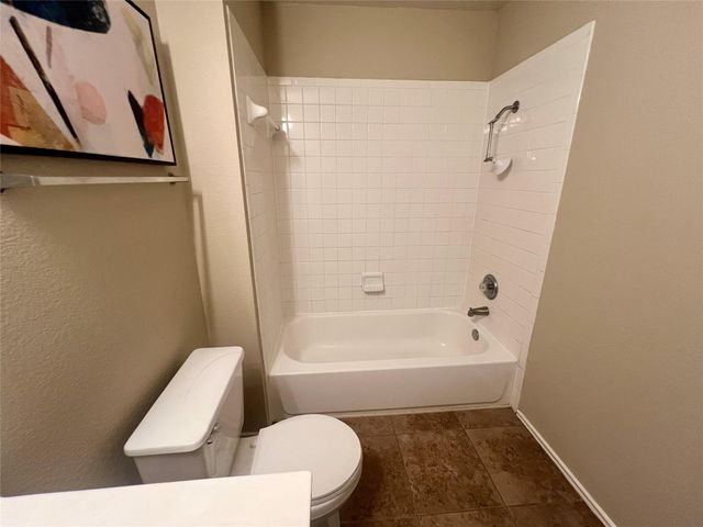 144 Sampson, Kyle, TX 78640