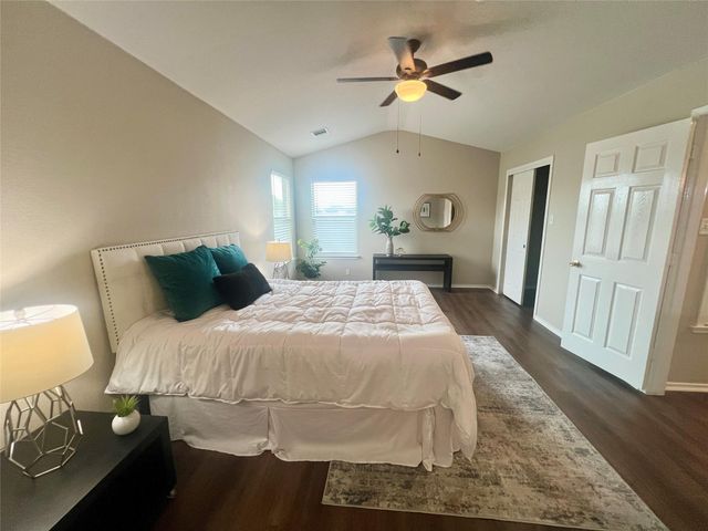144 Sampson, Kyle, TX 78640