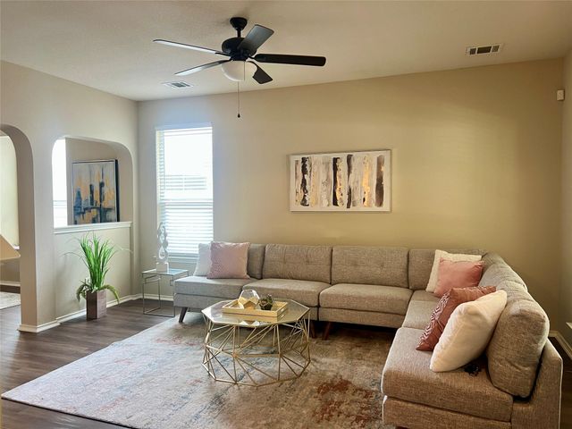 144 Sampson, Kyle, TX 78640