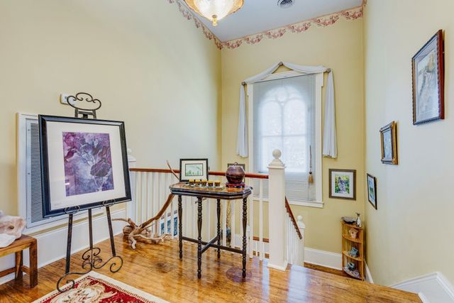 607 N 2nd St, N, Clarksville, TN 37040
