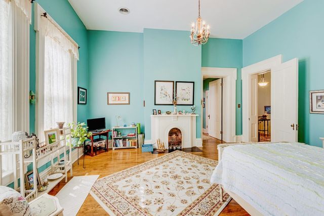 607 N 2nd St, N, Clarksville, TN 37040