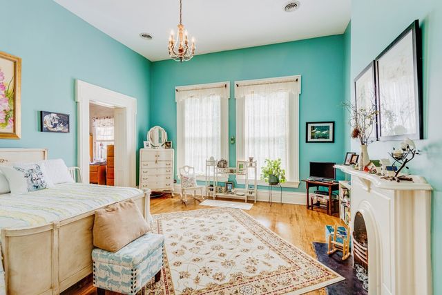 607 N 2nd St, N, Clarksville, TN 37040