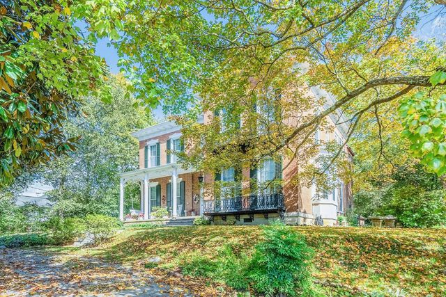 607 N 2nd St, N, Clarksville, TN 37040