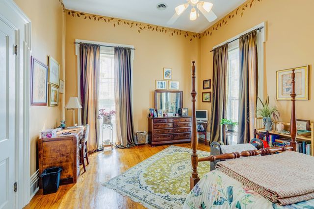 607 N 2nd St, N, Clarksville, TN 37040