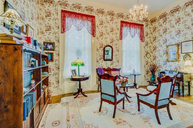 607 N 2nd St, N, Clarksville, TN 37040
