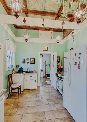 607 N 2nd St, N, Clarksville, TN 37040