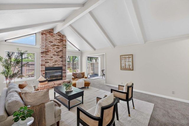 112 Nissen Road 4, Salinas, CA 93901