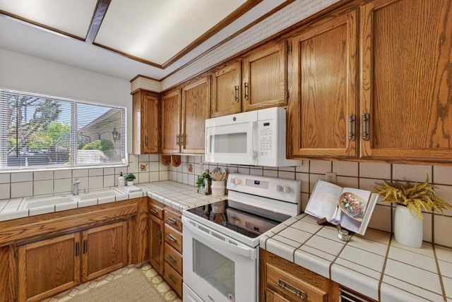 112 Nissen Road 4, Salinas, CA 93901