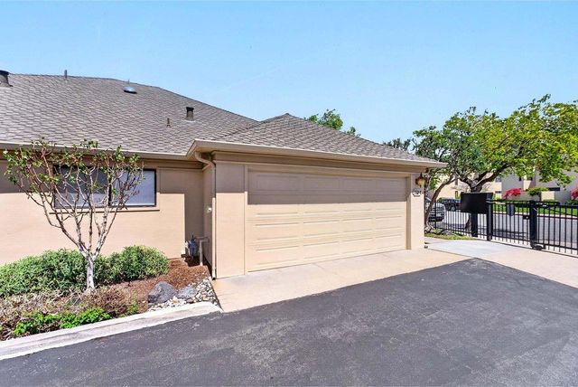112 Nissen Road 4, Salinas, CA 93901