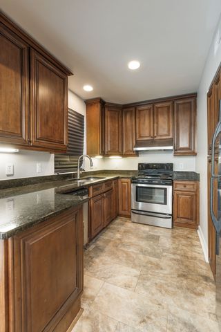 112 Saint Charles Pl, Nashville, TN 37212