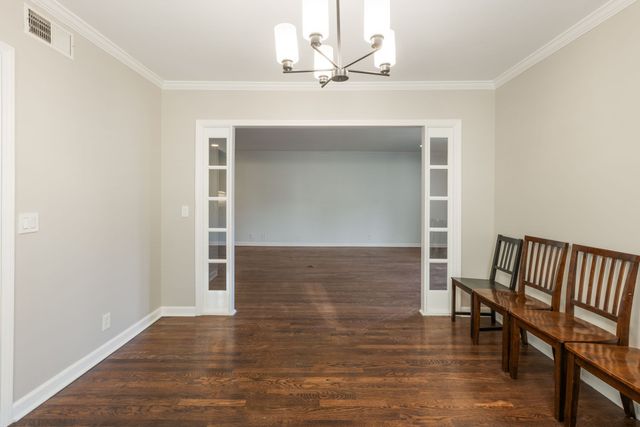 112 Saint Charles Pl, Nashville, TN 37212