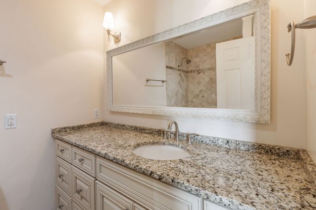 112 Saint Charles Pl, Nashville, TN 37212