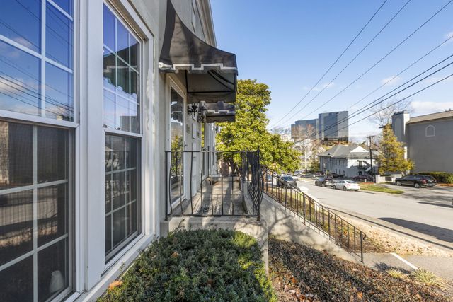 112 Saint Charles Pl, Nashville, TN 37212