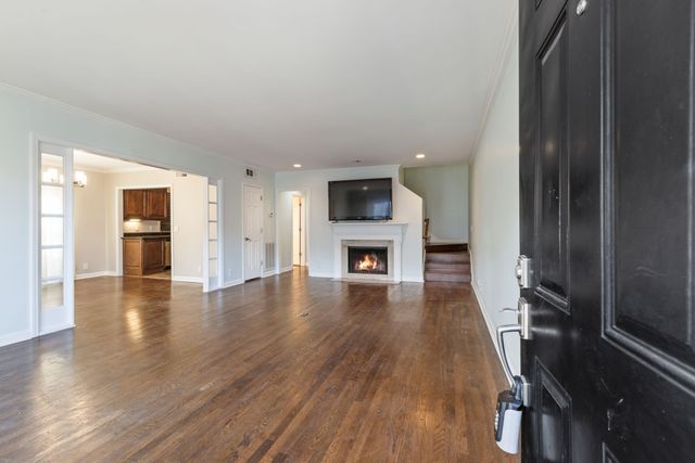 112 Saint Charles Pl, Nashville, TN 37212