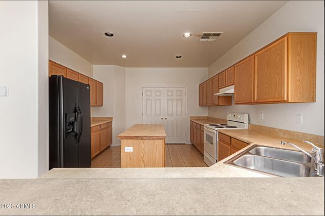 513 W BEAUTIFUL Lane, Phoenix, AZ 85041