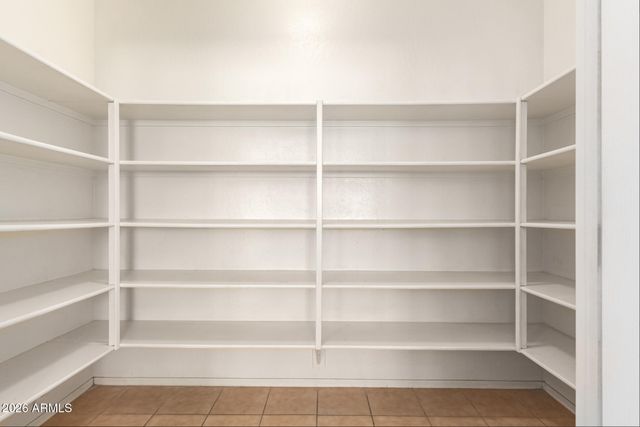 513 W BEAUTIFUL Lane, Phoenix, AZ 85041