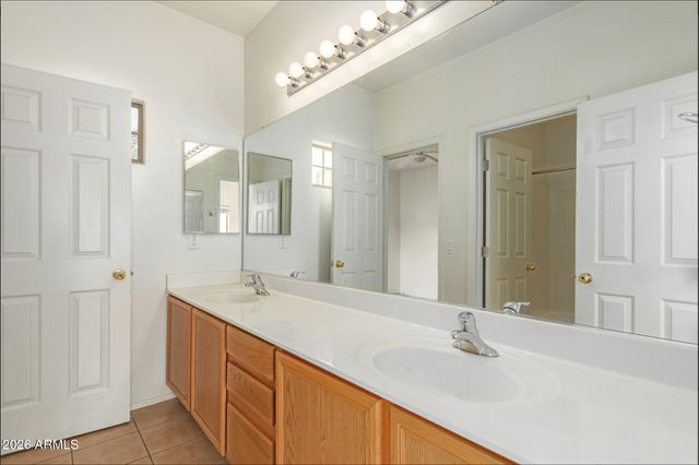 513 W BEAUTIFUL Lane, Phoenix, AZ 85041