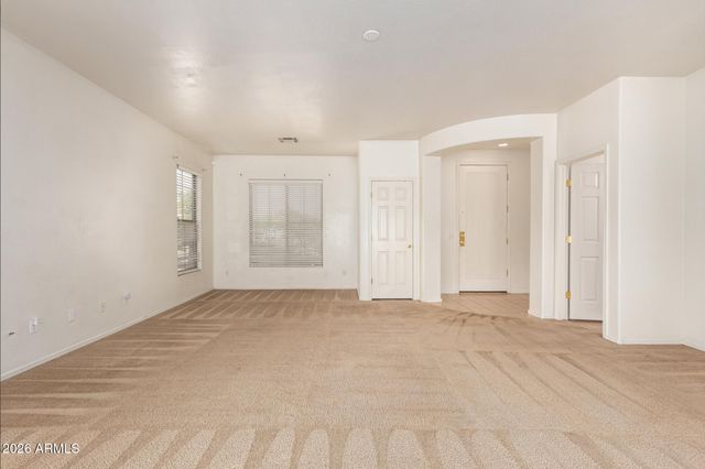 513 W BEAUTIFUL Lane, Phoenix, AZ 85041